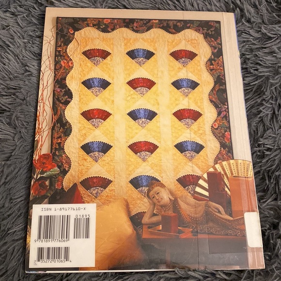 Fans & Flutterbys QUILT BOOK - Picture 2 of 13